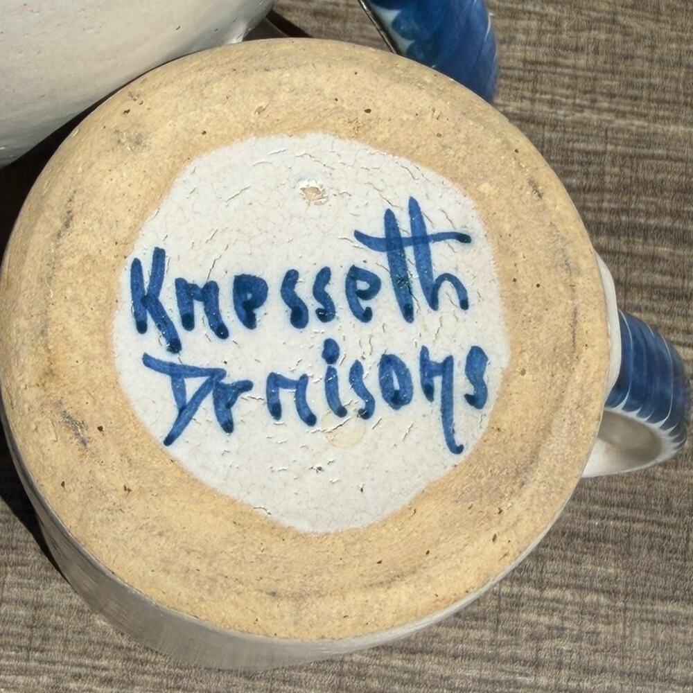 Knesseth Denisons Dorchester Pottery Turkey Pitcher 2 Mugs Blue White Signed - Picture 8 of 14